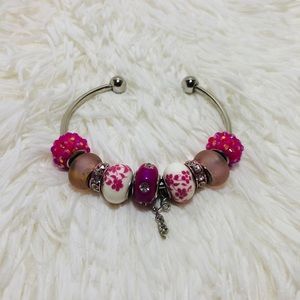 🌸🌸Cuff Bracelet 🌸🌸